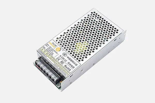 Analyse praktischer Anwendungen von Hochfrequenztransformatoren: Die Kernrolle und Auswahltechniken bei Schaltnetzteilen